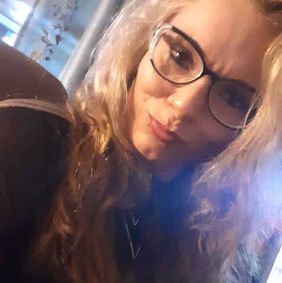 angiehardy850